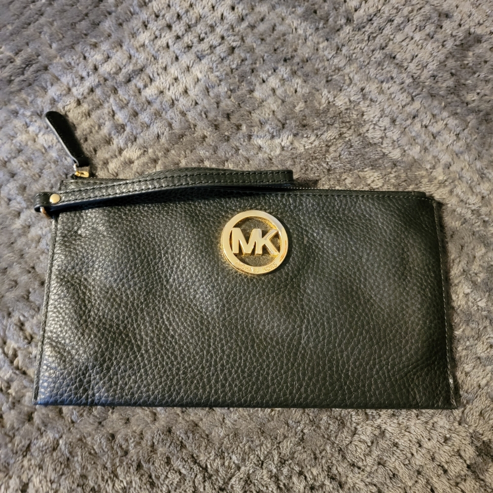 Michael Kors Fulton Black Pebbled Leather Clutch Wristlet